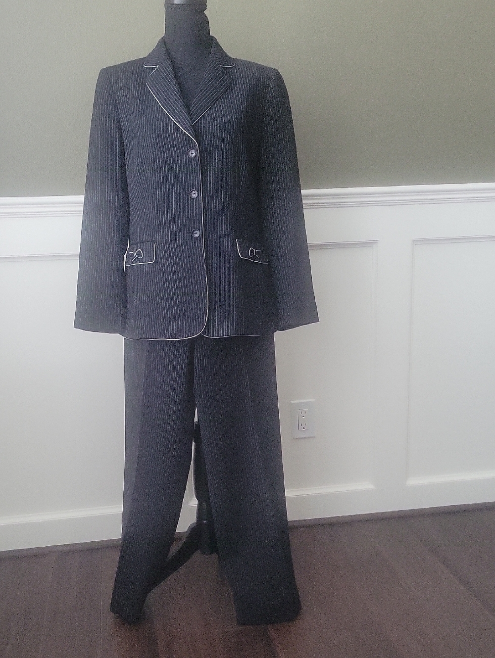 Tahari ASL Black Pinstripe Pantsuit with White Piping